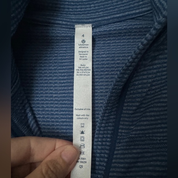 NWT Lululemon Run: Swiftly Tech 1/2 Zip - Picture 4 of 7